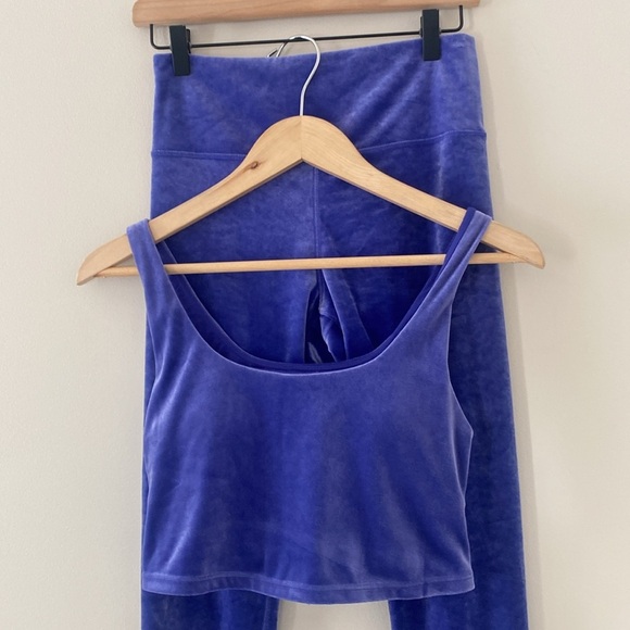 Athleta Velvet Legging and Bra 2 Piece Set Soft Plush Purple Size S - Picture 10 of 15